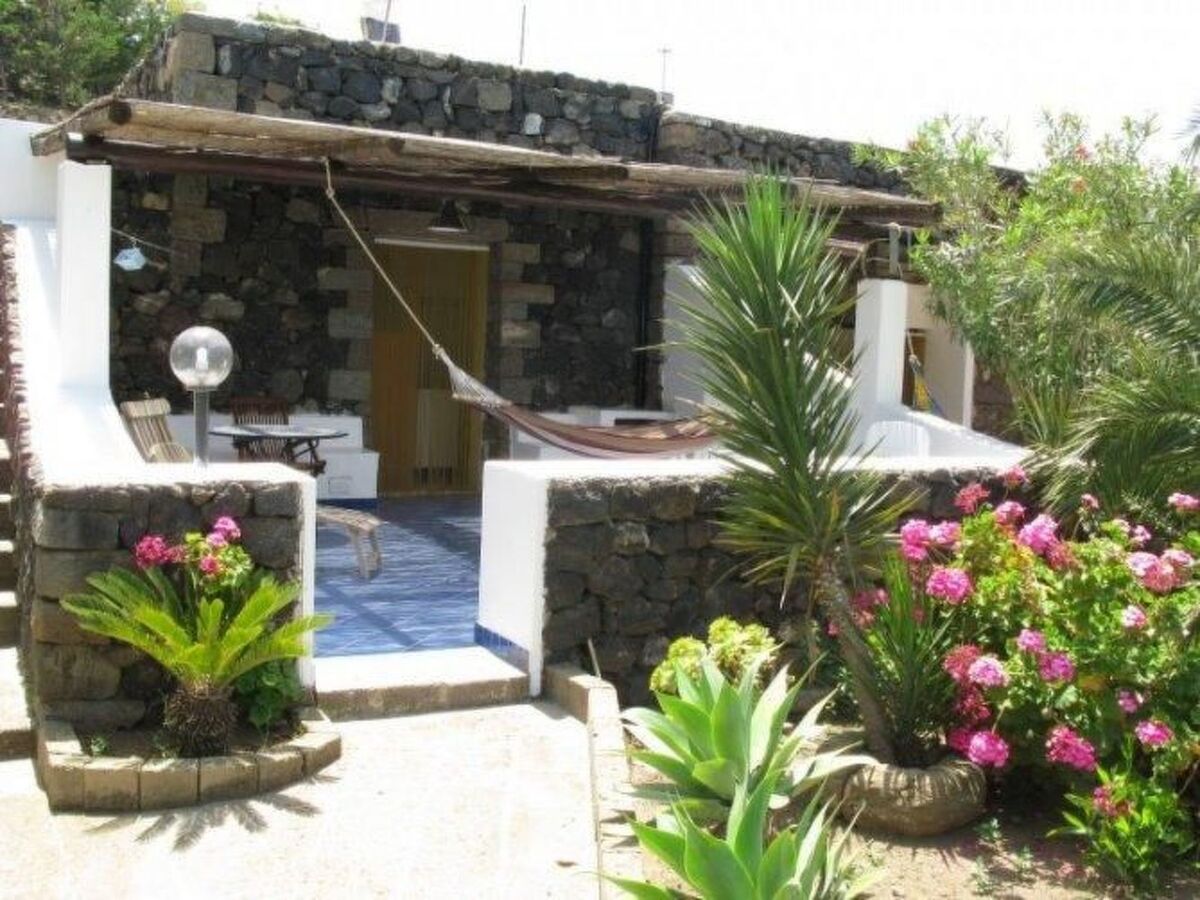 Dammuso Ibiscus à Pantelleria, vue sur mer - Photo 1