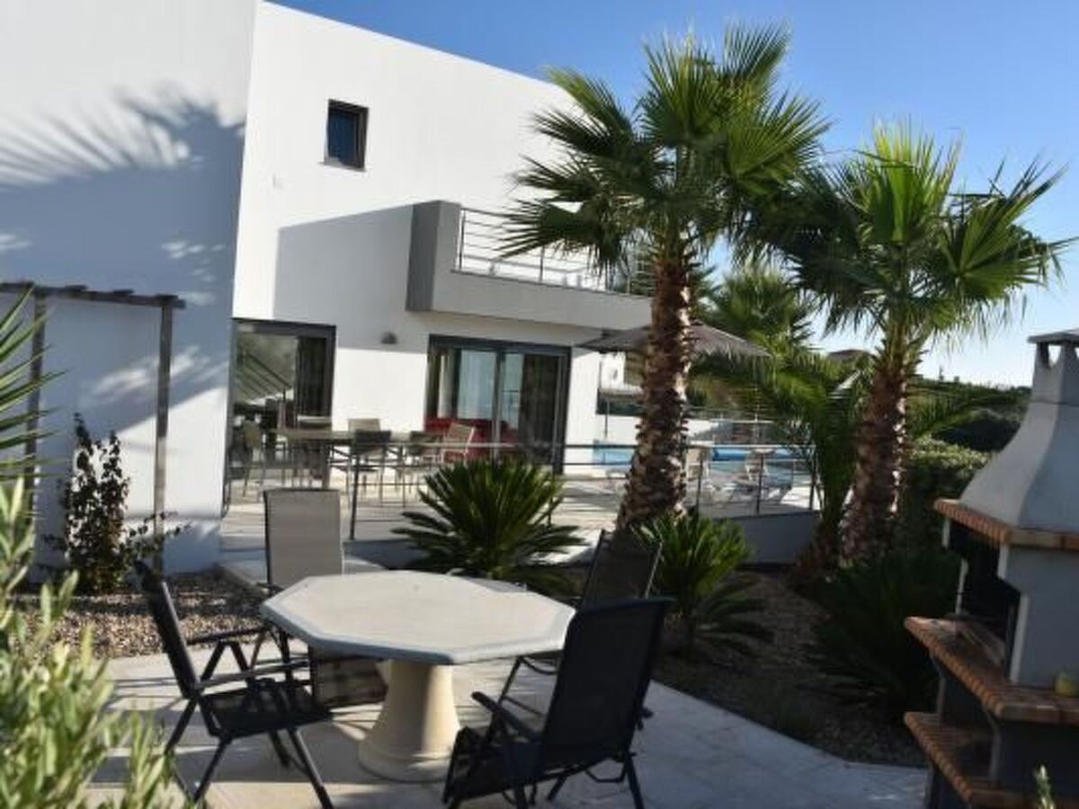 Villa moderne avec piscine privée à Atalaia - Photo 4