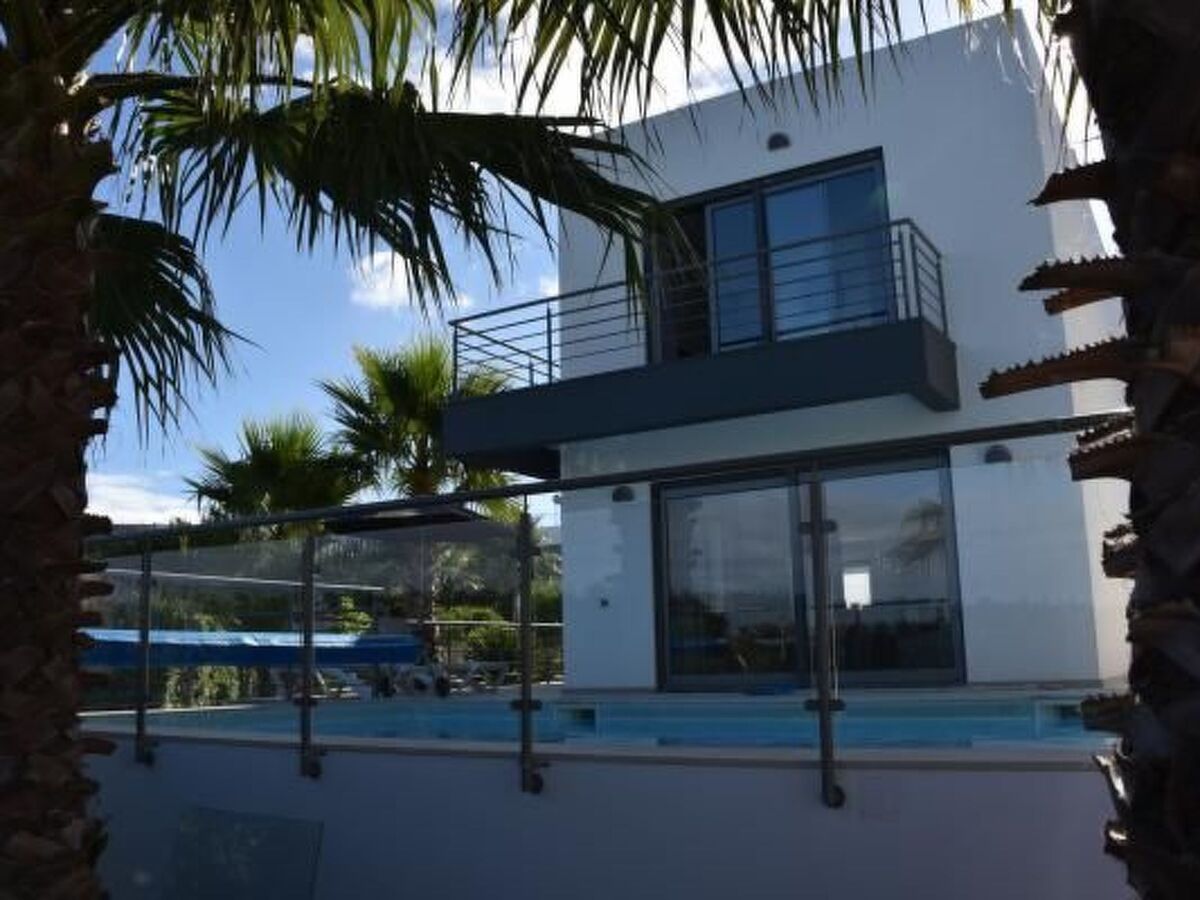 Villa moderne avec piscine privée à Atalaia - Photo 9