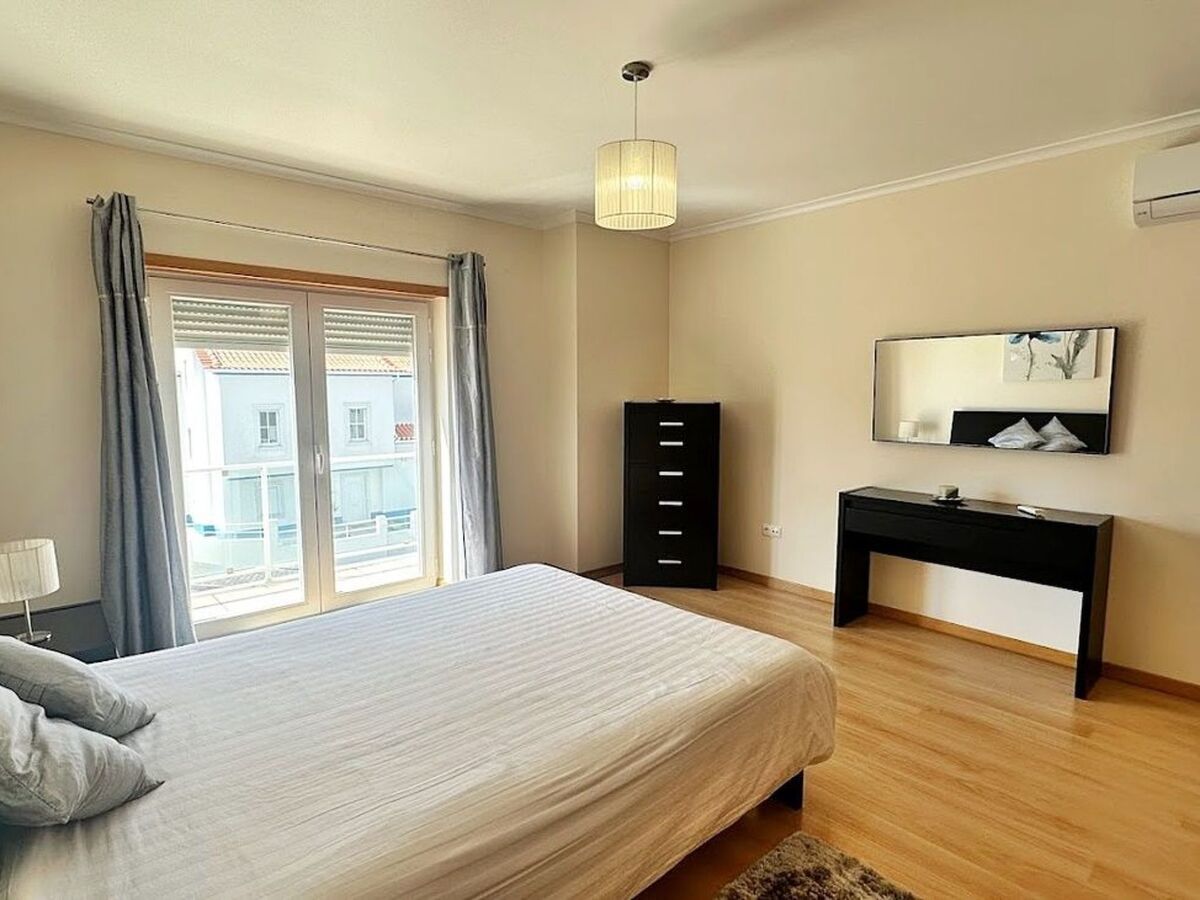 Maison Heilige Efigenie, 200m de la plage Porto das Barcas - Photo 3
