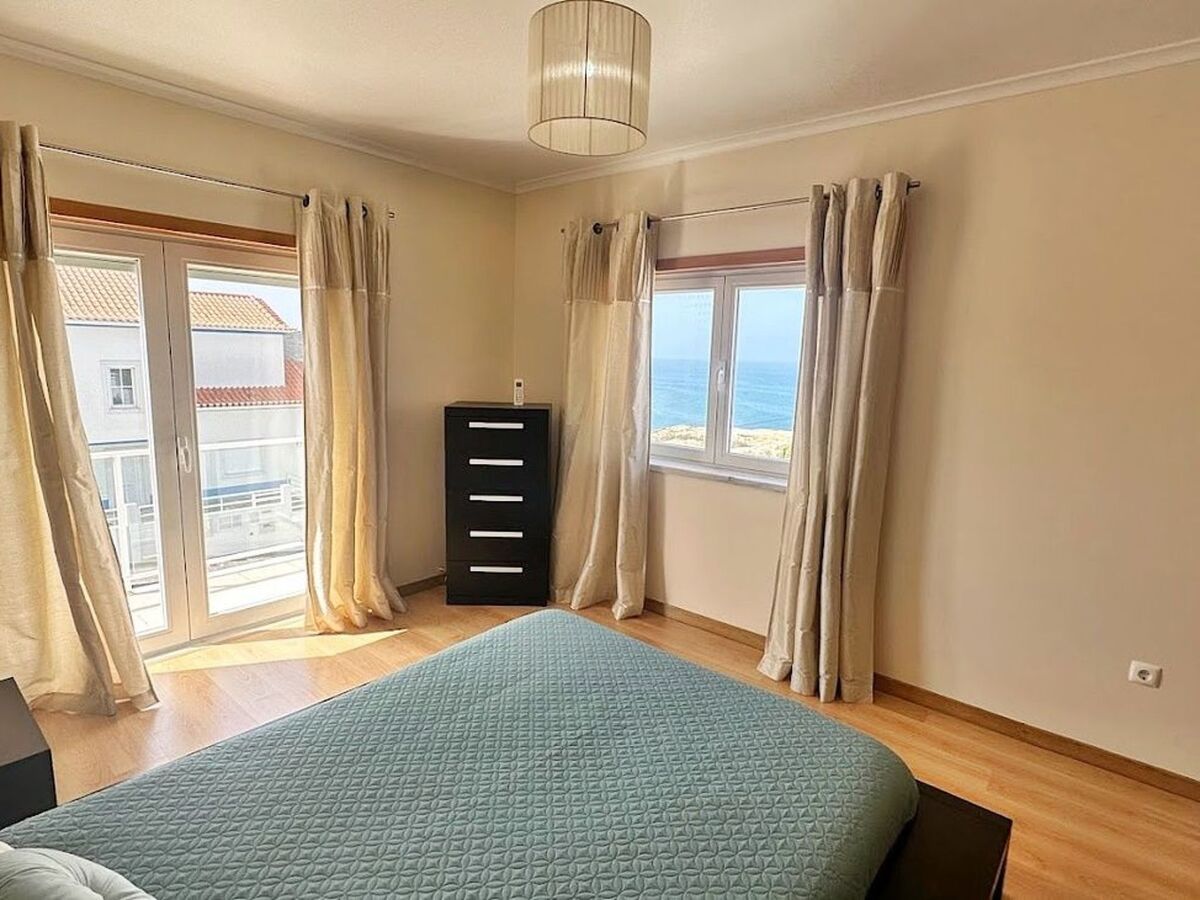Maison Heilige Efigenie, 200m de la plage Porto das Barcas - Photo 8