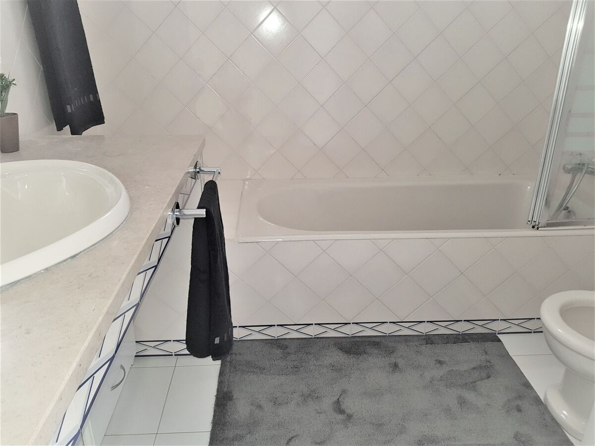 Maison à Lagos : terrasse privée, 2 piscines, plage à 700 m - Photo 35