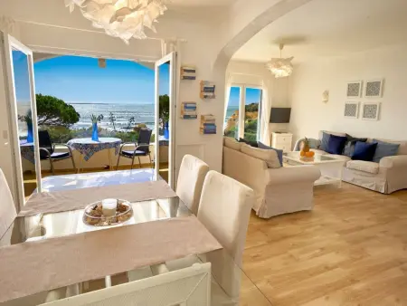 Location maison à Porches, Beach House