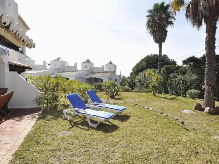 Maison de 3 chambres à 60 m de la plage, Porches : photo 12