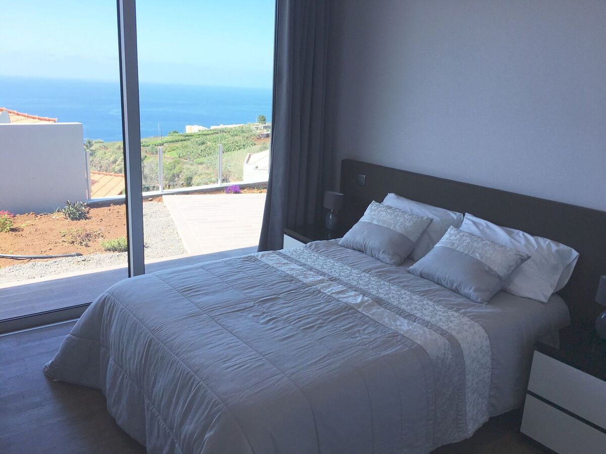 Villa Pinheira II – Maison moderne vue mer à Calheta - Photo 3