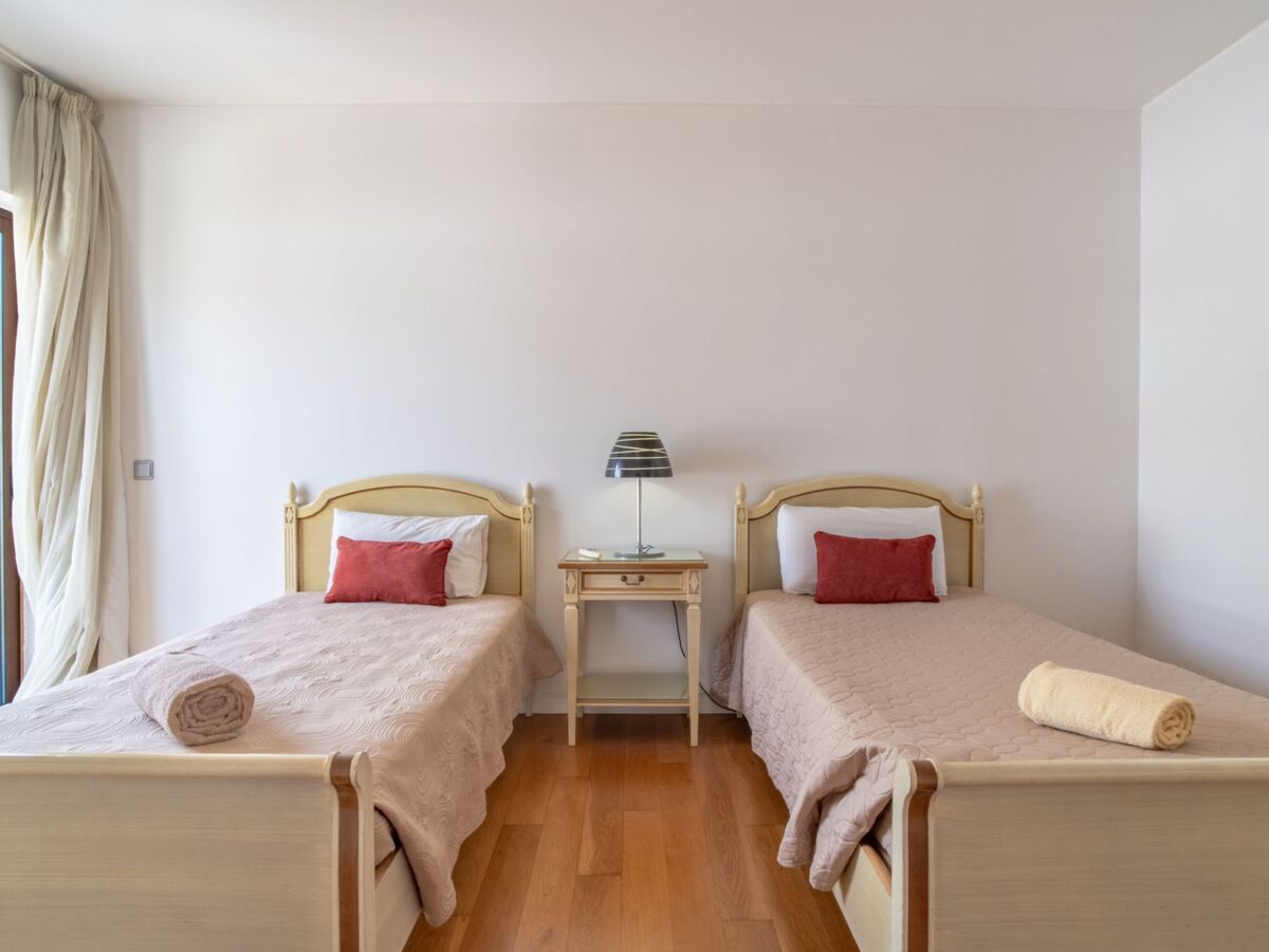 Villa Star à Funchal : 4 chambres, pool chauffée et vue mer - Photo 28