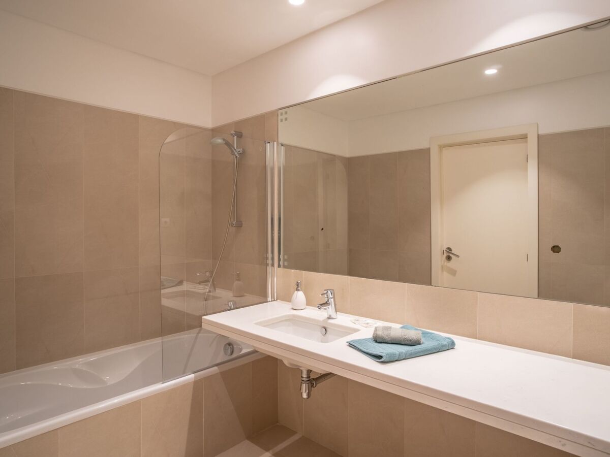 Appartement Freemont 3 ch, balcon, 500m centre Funchal - Photo 11