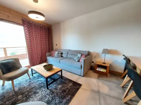 Appartement 60m² balcon montagne, parking couvert inclus : photo 3