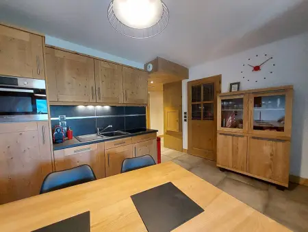 Appartement 60m² balcon montagne, parking couvert inclus : photo 7