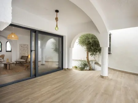 Villa rénovée 3 chambres, piscine et amarre à Empuriabrava - Photo 8
