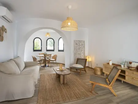 Villa rénovée 3 chambres, piscine et amarre à Empuriabrava - Photo 10