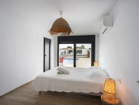Villa rénovée 3 chambres, piscine et amarre à Empuriabrava - Photo 25