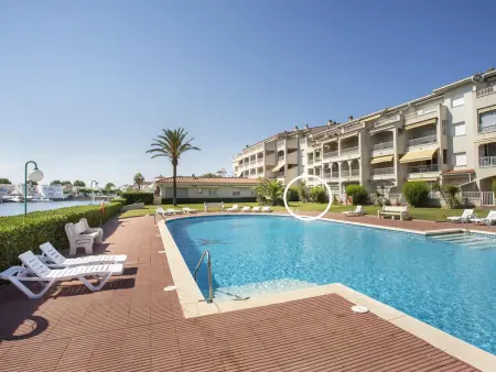 Location appartement à Empuriabrava, Appartement 2 chambres avec accès à la piscine à Empuriabrava