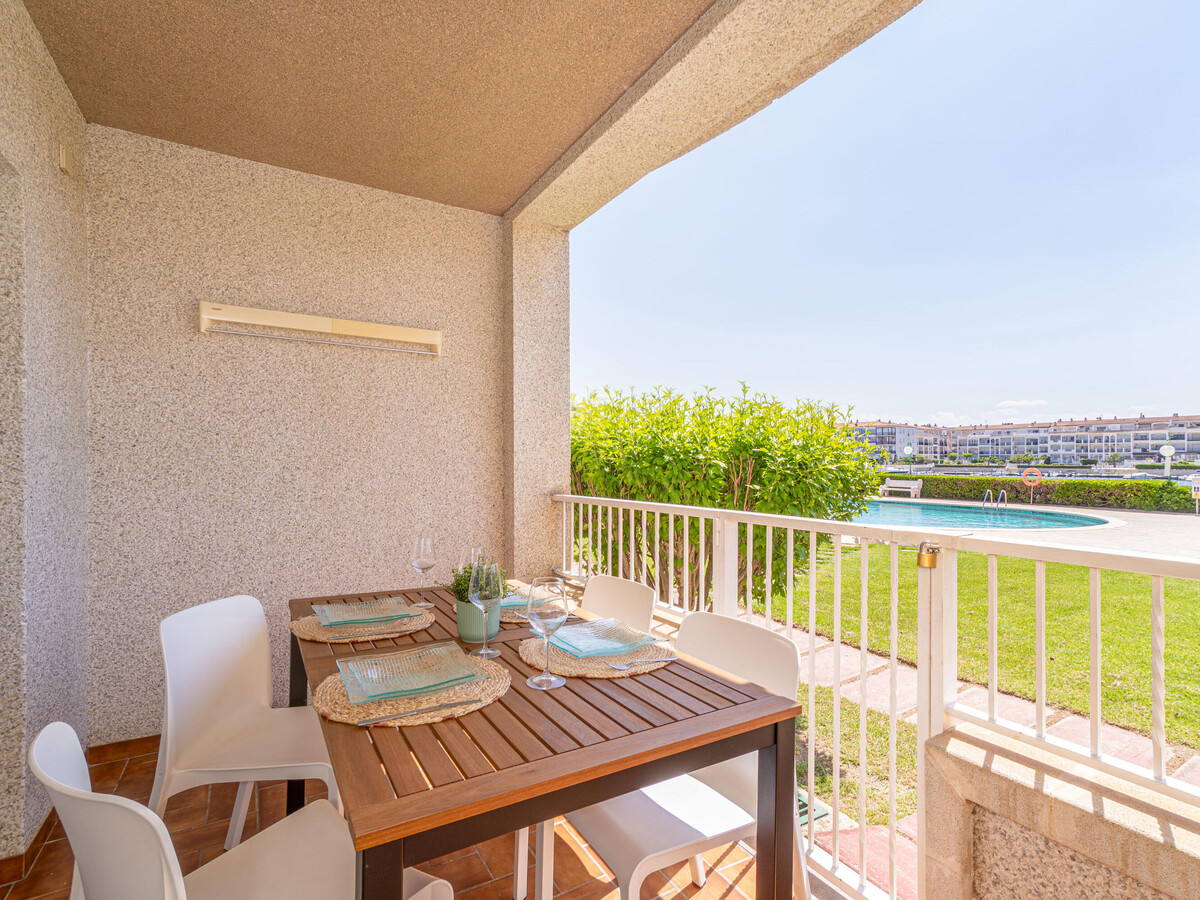 Appartement lumineux à Empuriabrava, piscine et terrasse - Photo 4