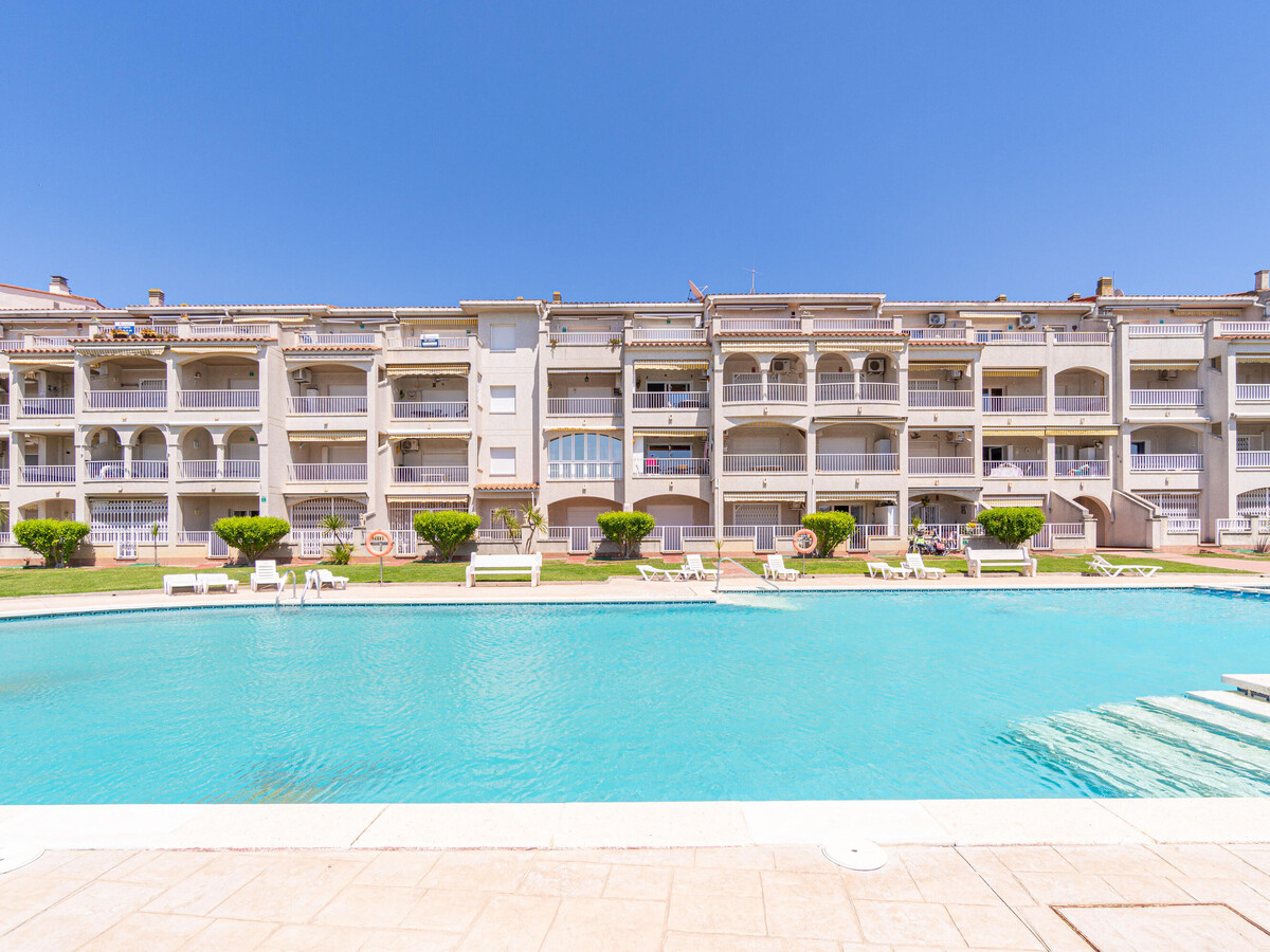 Appartement lumineux à Empuriabrava, piscine et terrasse - Photo 8
