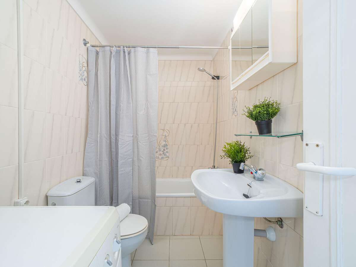 Appartement lumineux à Empuriabrava, piscine et terrasse - Photo 18