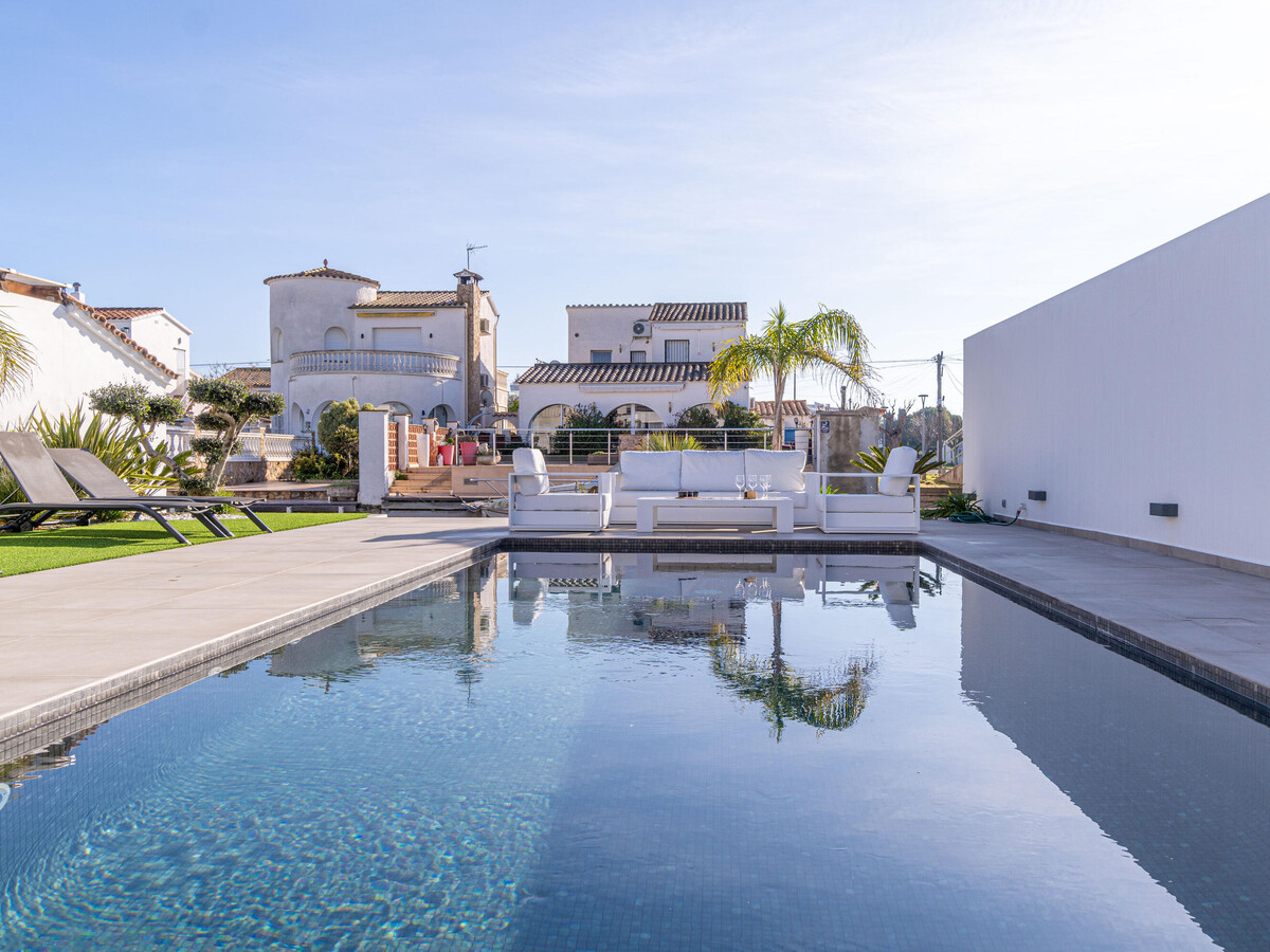 Villa moderne 8 pers. avec piscine chauffée et appontement privé - Photo 1
