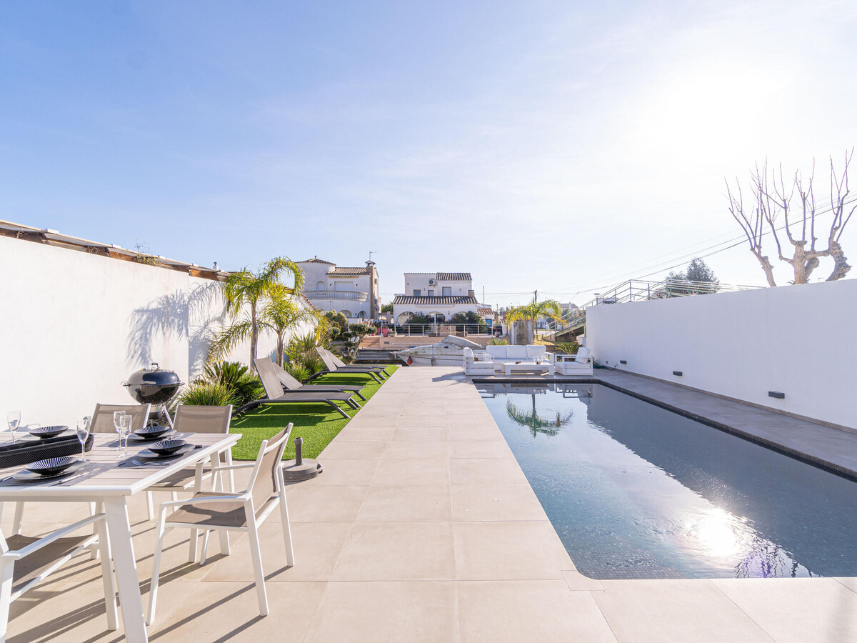 Villa moderne 8 pers. avec piscine chauffée et appontement privé - Photo 3