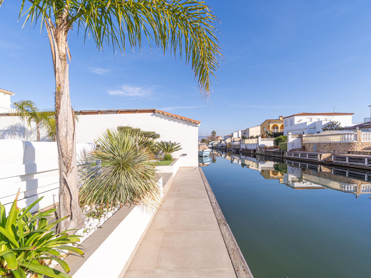 Villa moderne 8 pers. avec piscine chauffée et appontement privé - Photo 33
