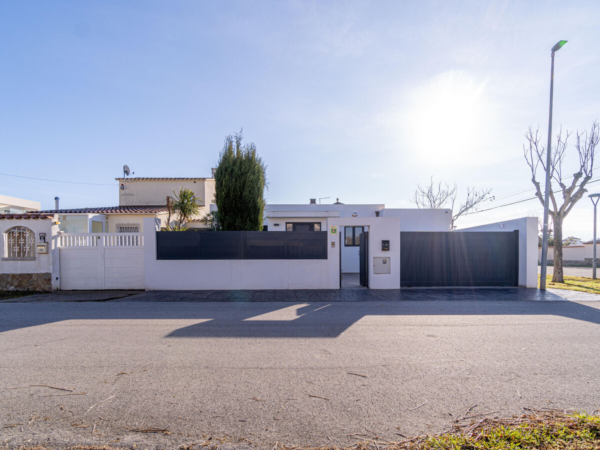 Villa moderne 8 pers. avec piscine chauffée et appontement privé - Photo 36