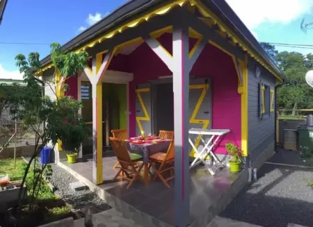 Location appartement à Sainte Rose, Studio avec piscine privée à Sainte-Rose, 45 m²