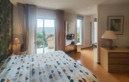 Maison 200m² piscine chauffée à Cessenon sur Orb : photo 24