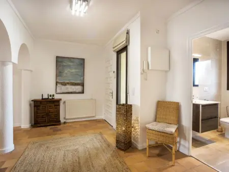Villa de rêve au bord du canal : 5 chambres, piscine, dock et parking - Photo 5