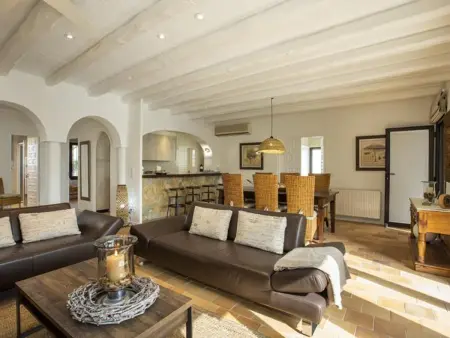 Villa de rêve au bord du canal : 5 chambres, piscine, dock et parking - Photo 8