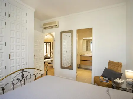 Villa de rêve au bord du canal : 5 chambres, piscine, dock et parking - Photo 27