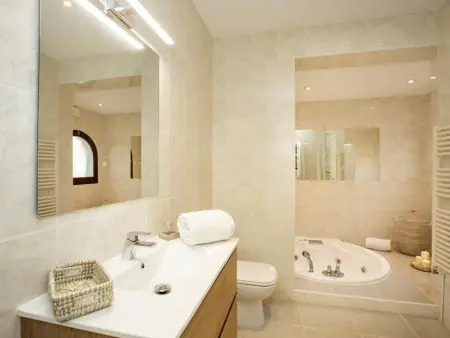 Villa de rêve au bord du canal : 5 chambres, piscine, dock et parking - Photo 28