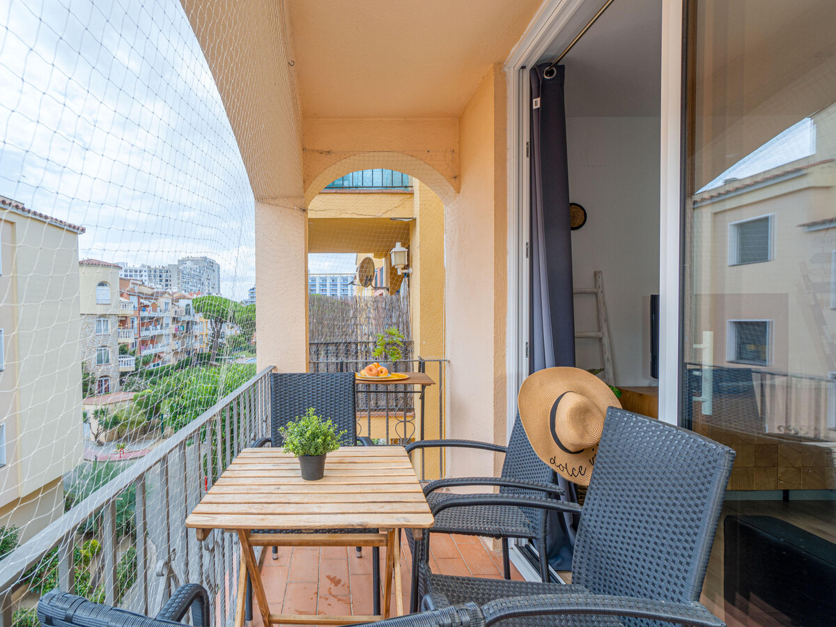 Appartement rénové centre Empuriabrava, piscine et plage - Photo 13