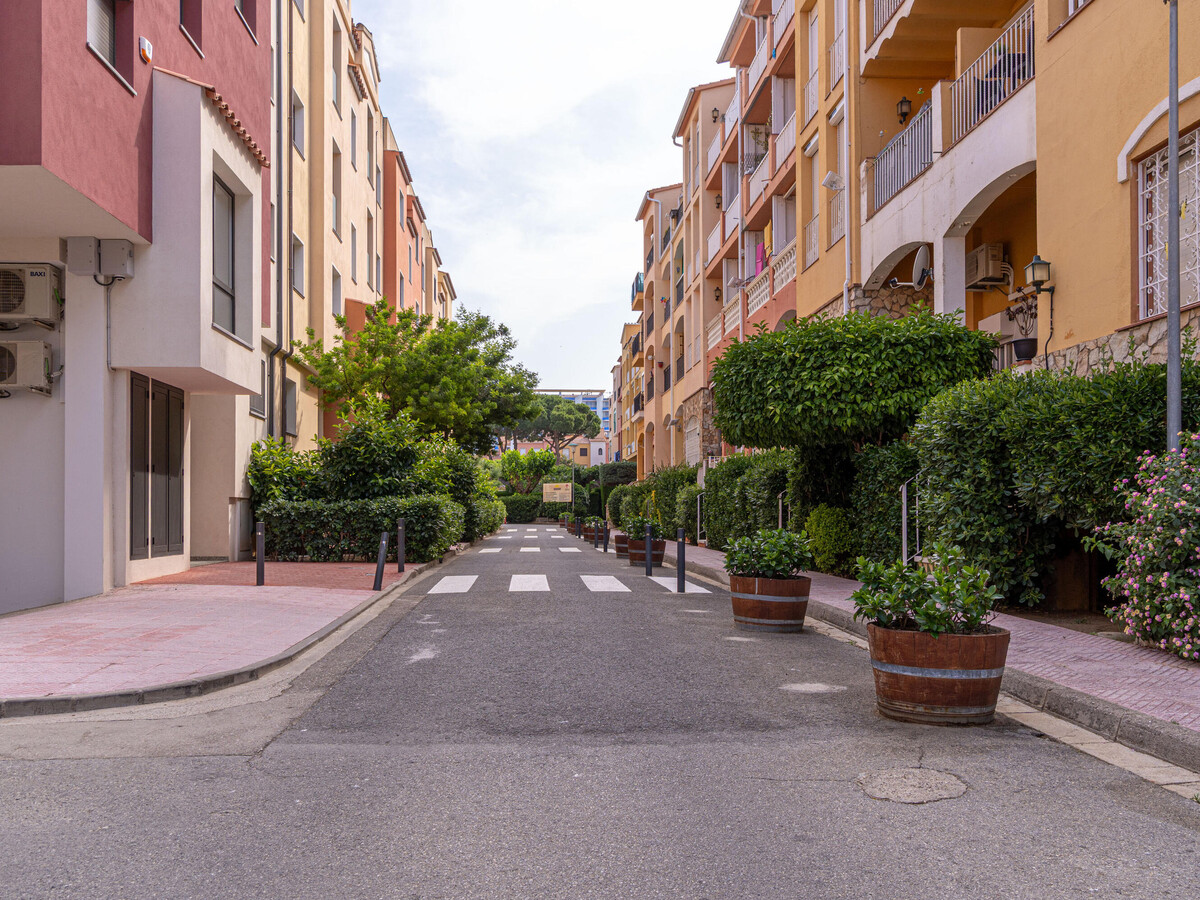 Appartement rénové centre Empuriabrava, piscine et plage - Photo 19