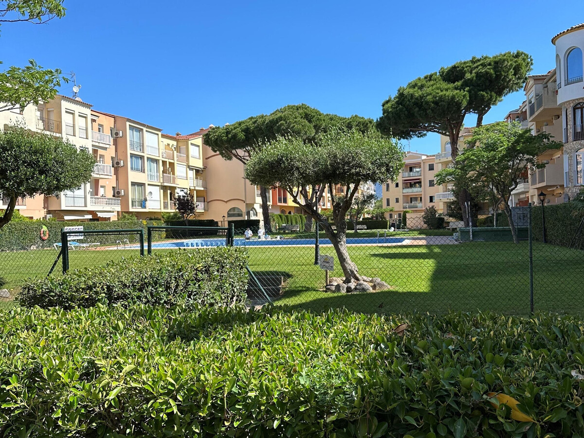 Appartement rénové centre Empuriabrava, piscine et plage - Photo 21