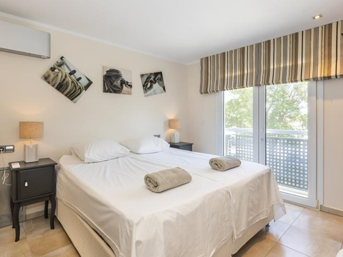 Villa moderne Empuriabrava, piscine chauffée et amarrage - Photo 19