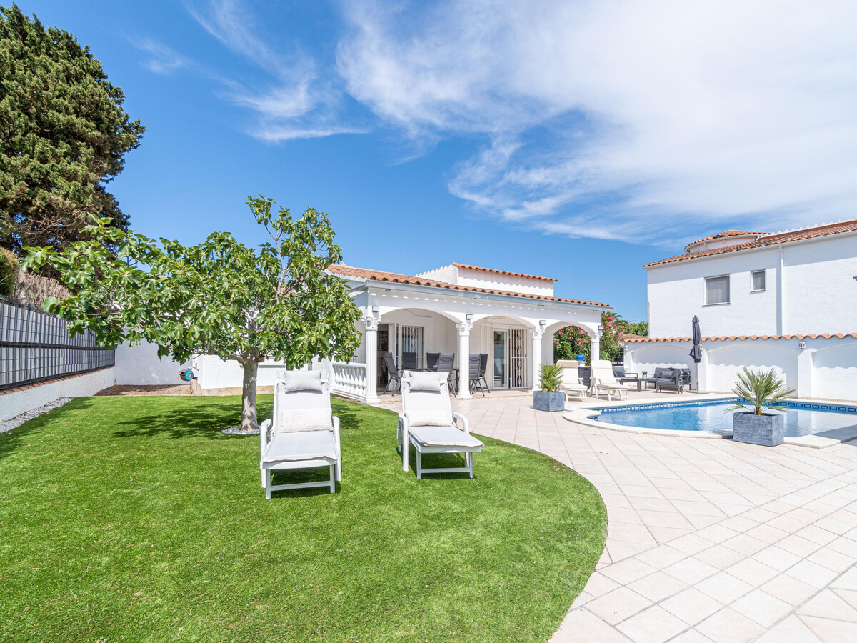 Villa 3 chambres piscine 4x8m à Empuriabrava - Photo 3