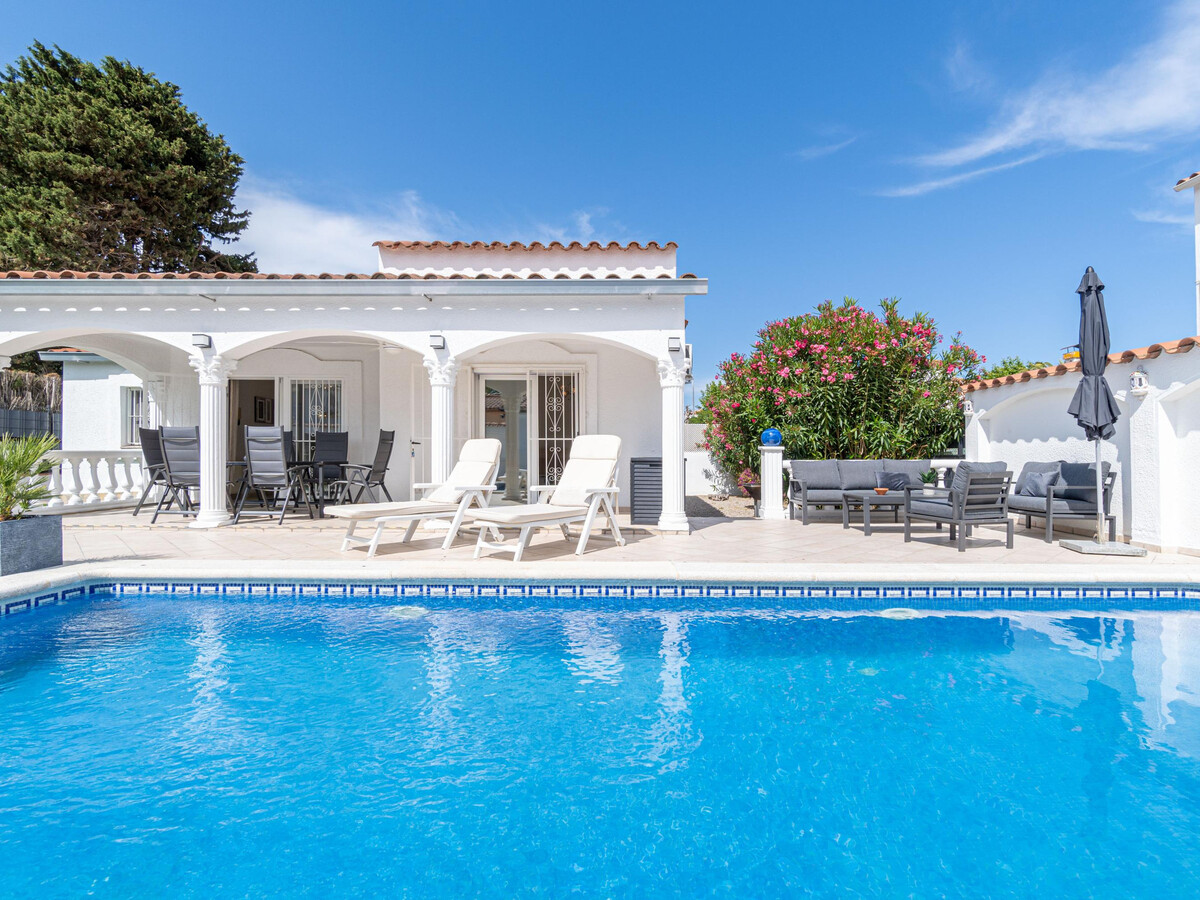 Villa 3 chambres piscine 4x8m à Empuriabrava - Photo 4