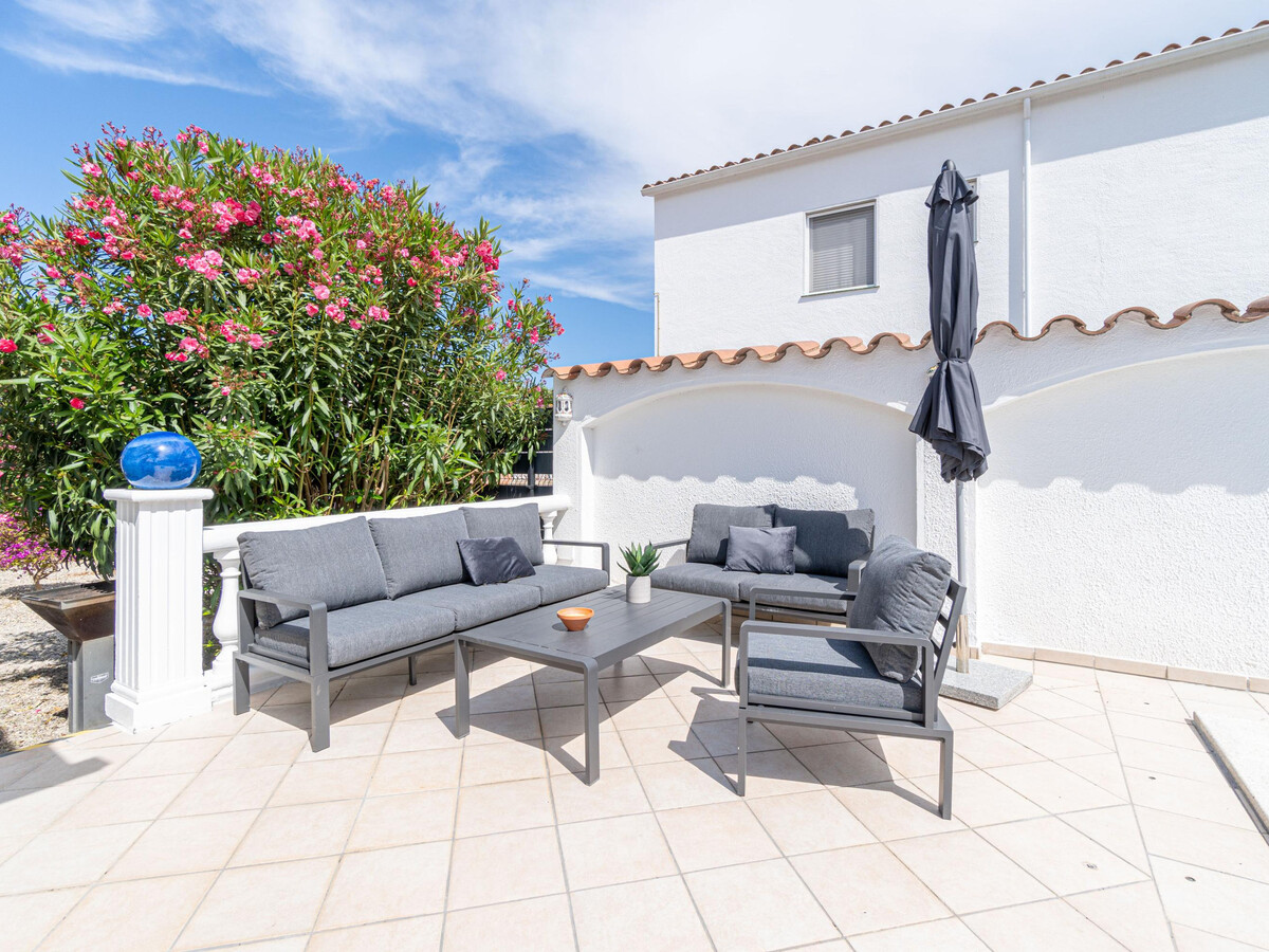Villa 3 chambres piscine 4x8m à Empuriabrava - Photo 9