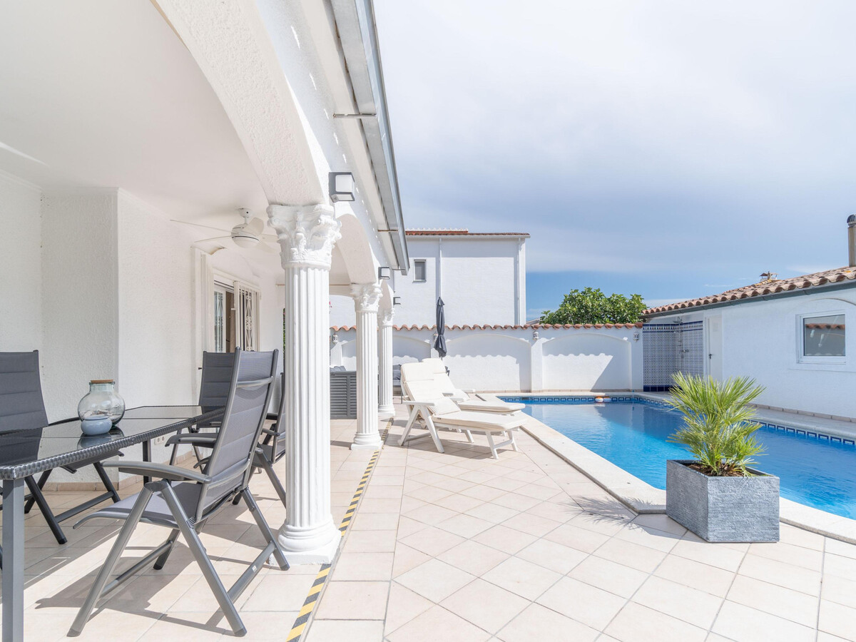 Villa 3 chambres piscine 4x8m à Empuriabrava - Photo 14