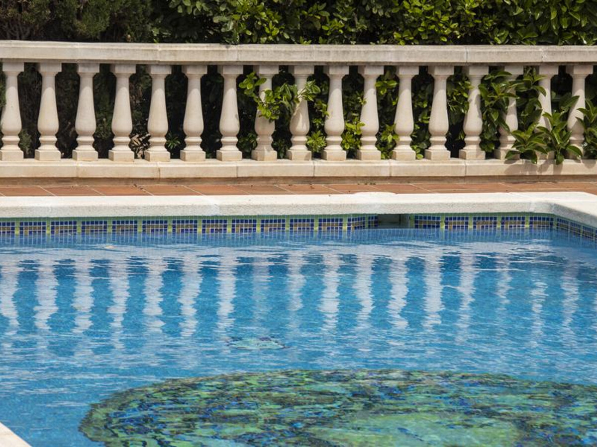 Villa méditerranéenne à Empuriabrava, piscine et amarrage privé - Photo 35