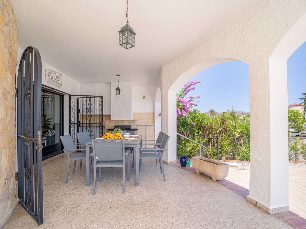 Villa 4 chambres avec amarre privée à Empuriabrava - Photo 25