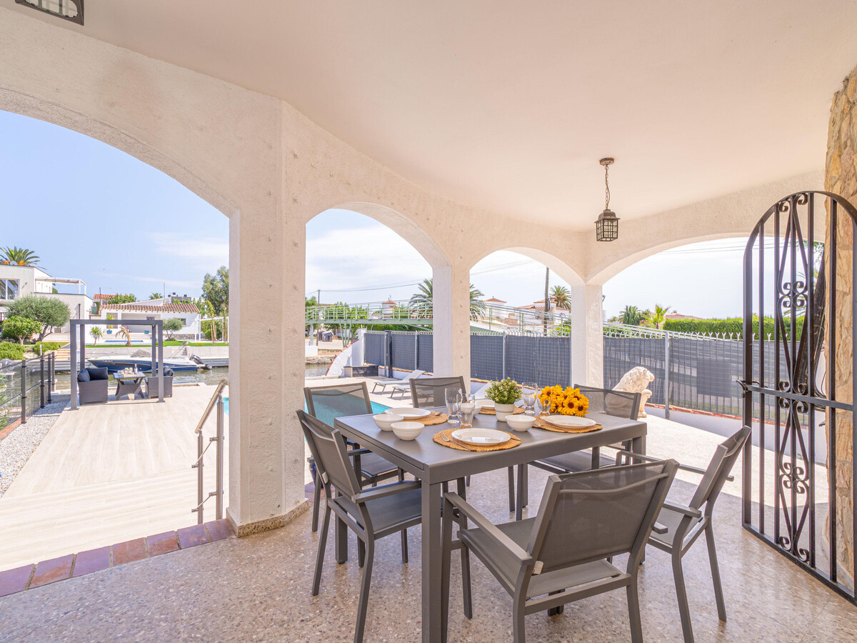 Villa 4 chambres avec amarre privée à Empuriabrava - Photo 27