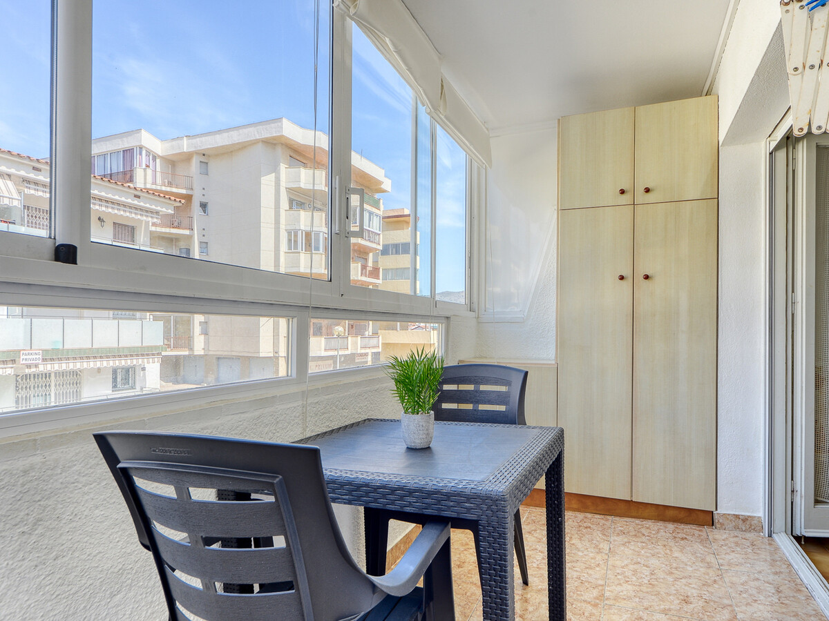 Appartement 40 m² à Roses, terrasse 7 m² face plage - Photo 1