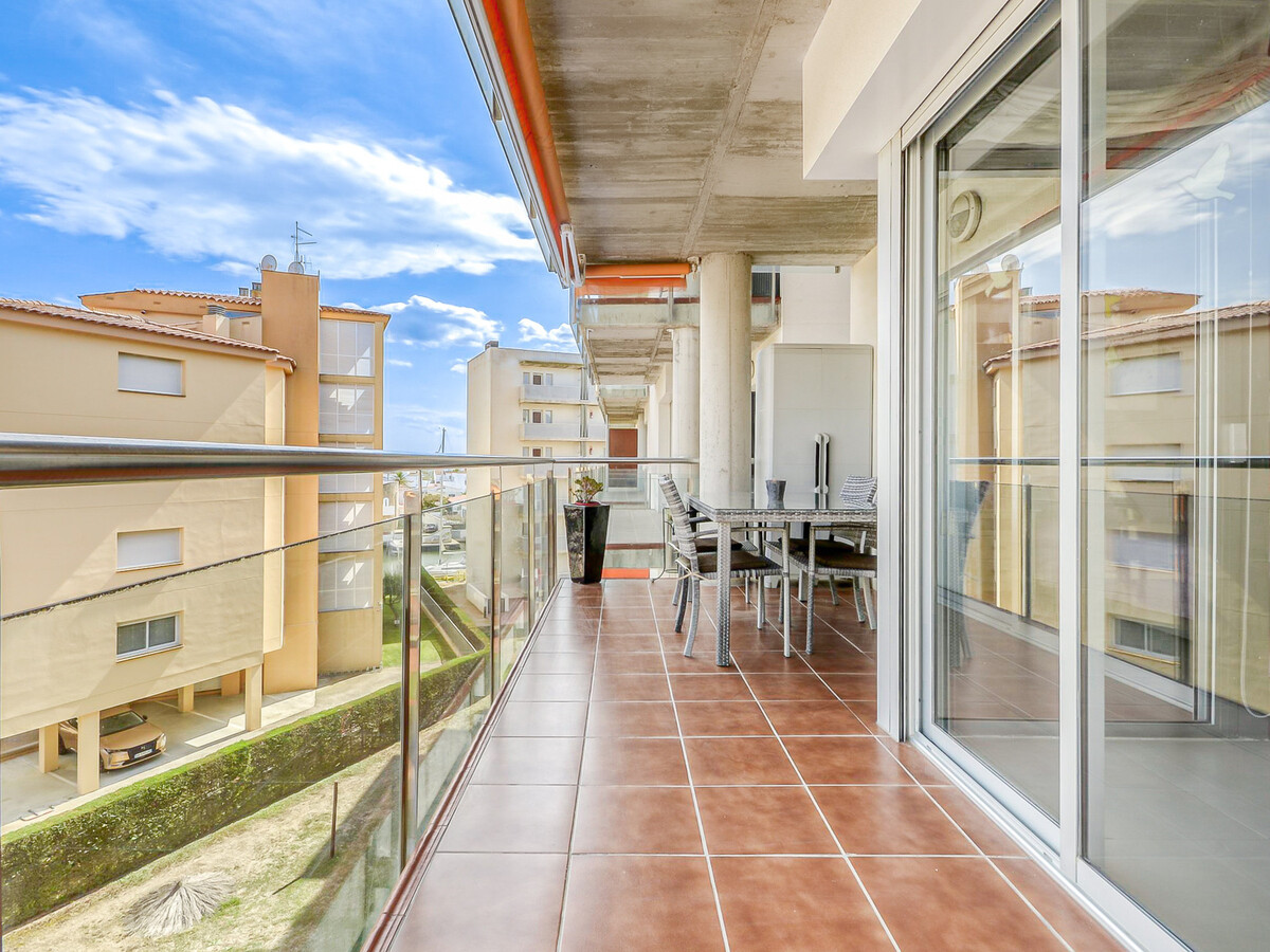 Appartement 4 pers. avec terrasse, piscine et parking à Roses - Photo 2