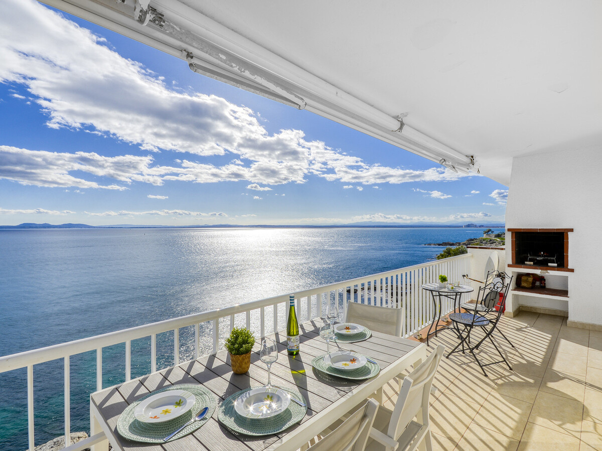 Appartement vue mer à Roses, terrasse 14 m² et parking - Photo 2