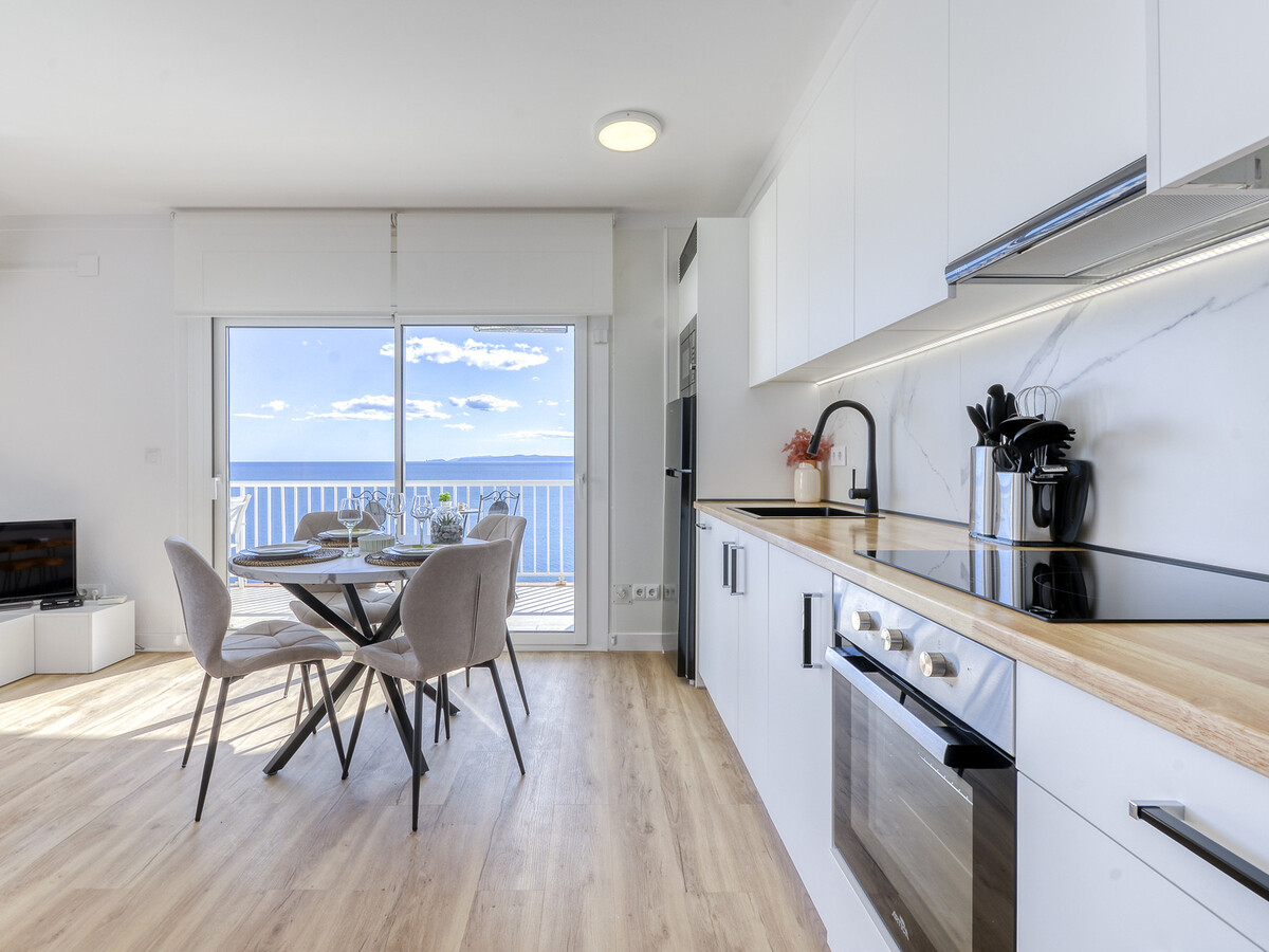 Appartement vue mer à Roses, terrasse 14 m² et parking - Photo 5