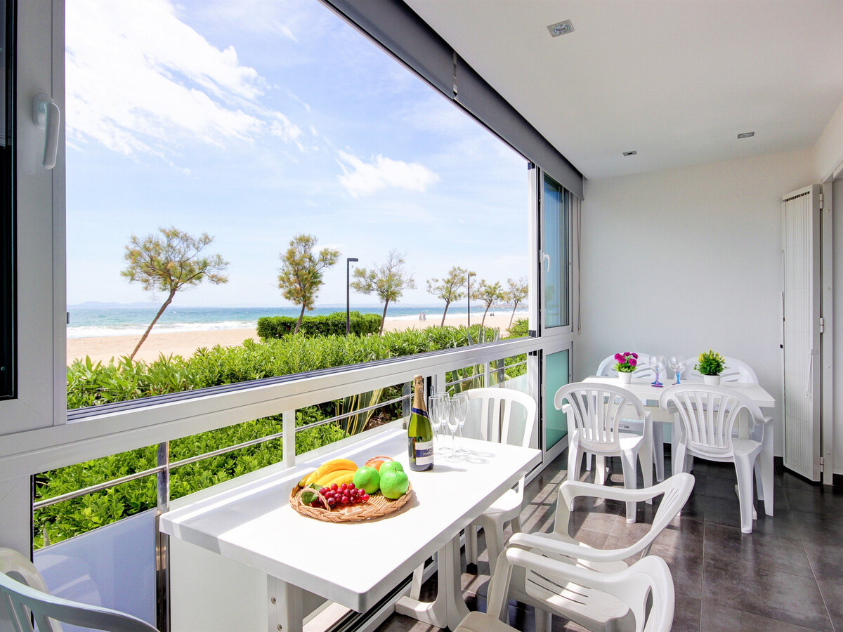 Appartement 2 chambres en première ligne de plage à Roses - Photo 8