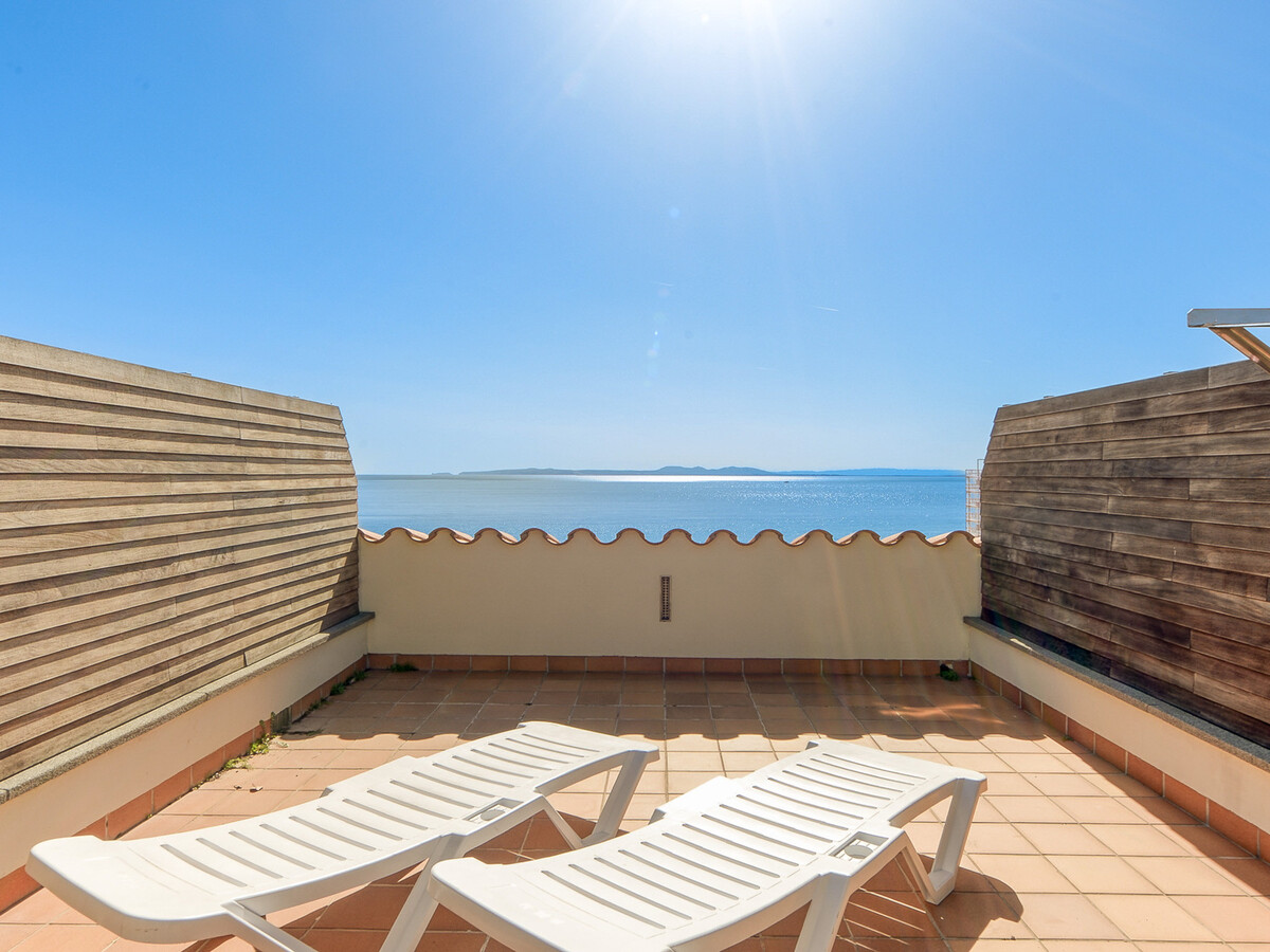 Penthouse duplex vue mer, piscine et garage à Roses - Photo 2
