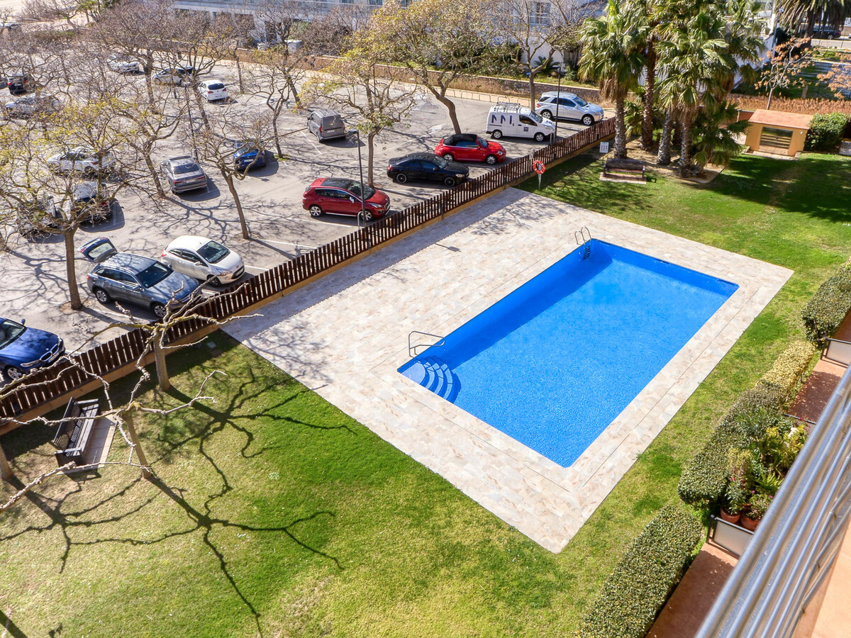 Penthouse duplex vue mer, piscine et garage à Roses - Photo 25