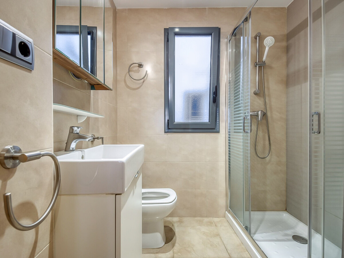 Appartement 4 chambres première ligne de plage à Roses - Photo 12