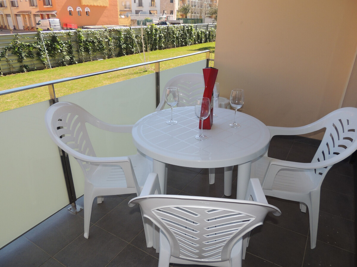 Appartement 75 m² à Empuriabrava, 200 m de la plage - Photo 5